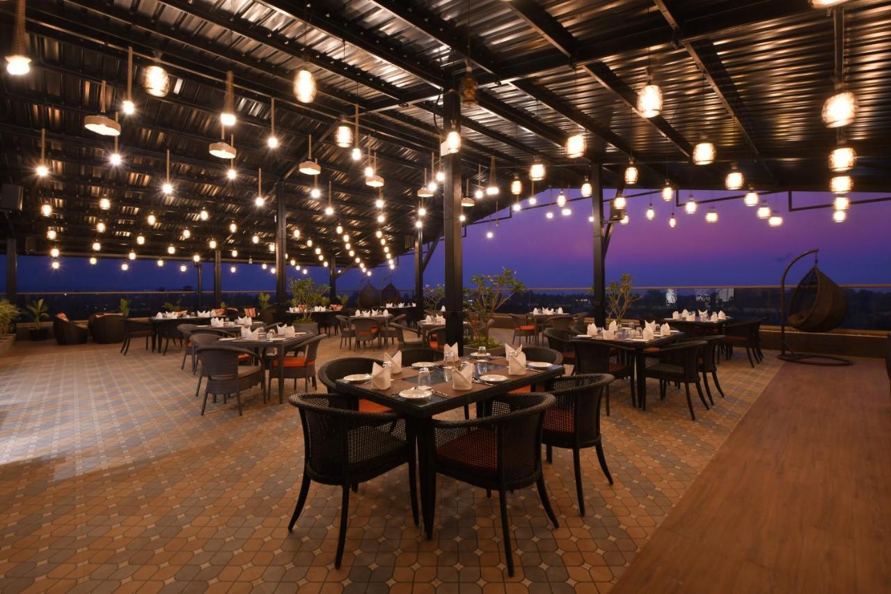 The Fern Habitat, Candolim, Goa Exteriér fotografie