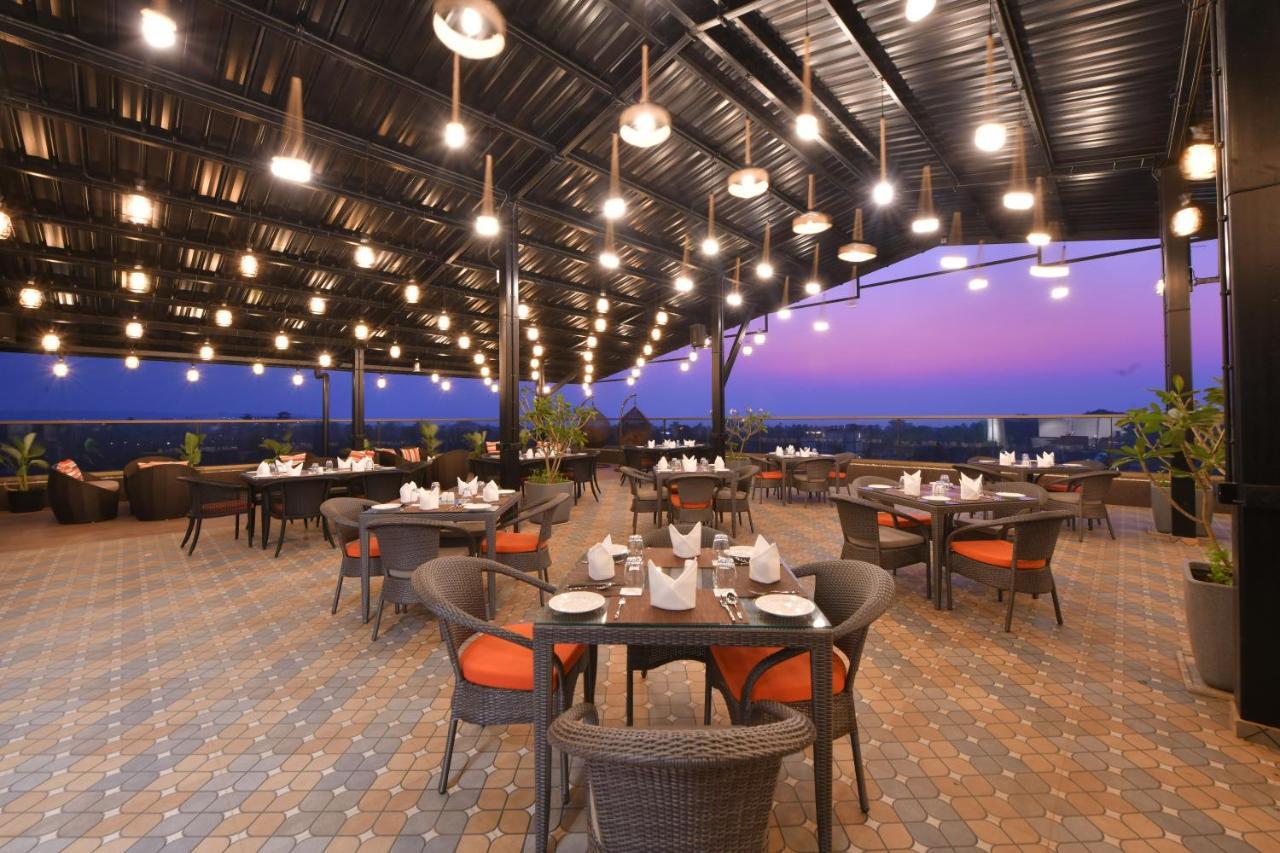 The Fern Habitat, Candolim, Goa Exteriér fotografie